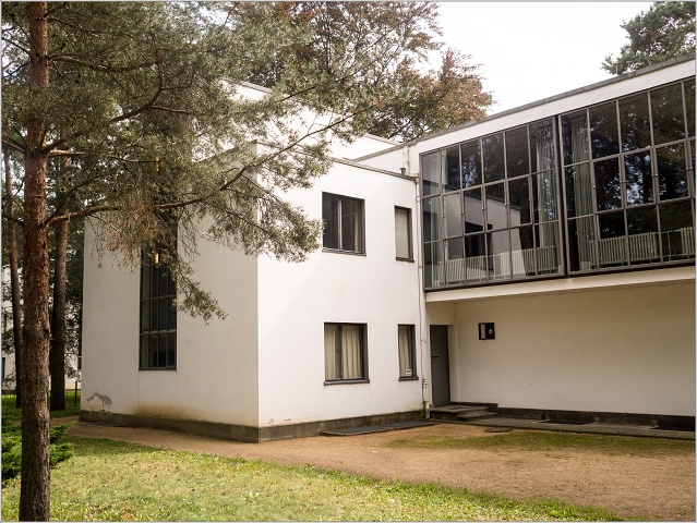  8303874-011-20170830