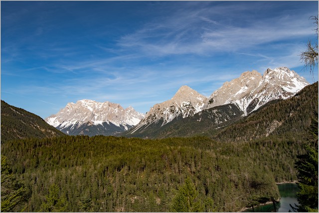 810 2561-HDR-046-20180418