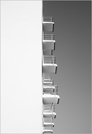 News: visitors to the museum at the Dessau campus of the Bauhaus can now spend the night in the dormitories of the former German Modernist design school.
.
.